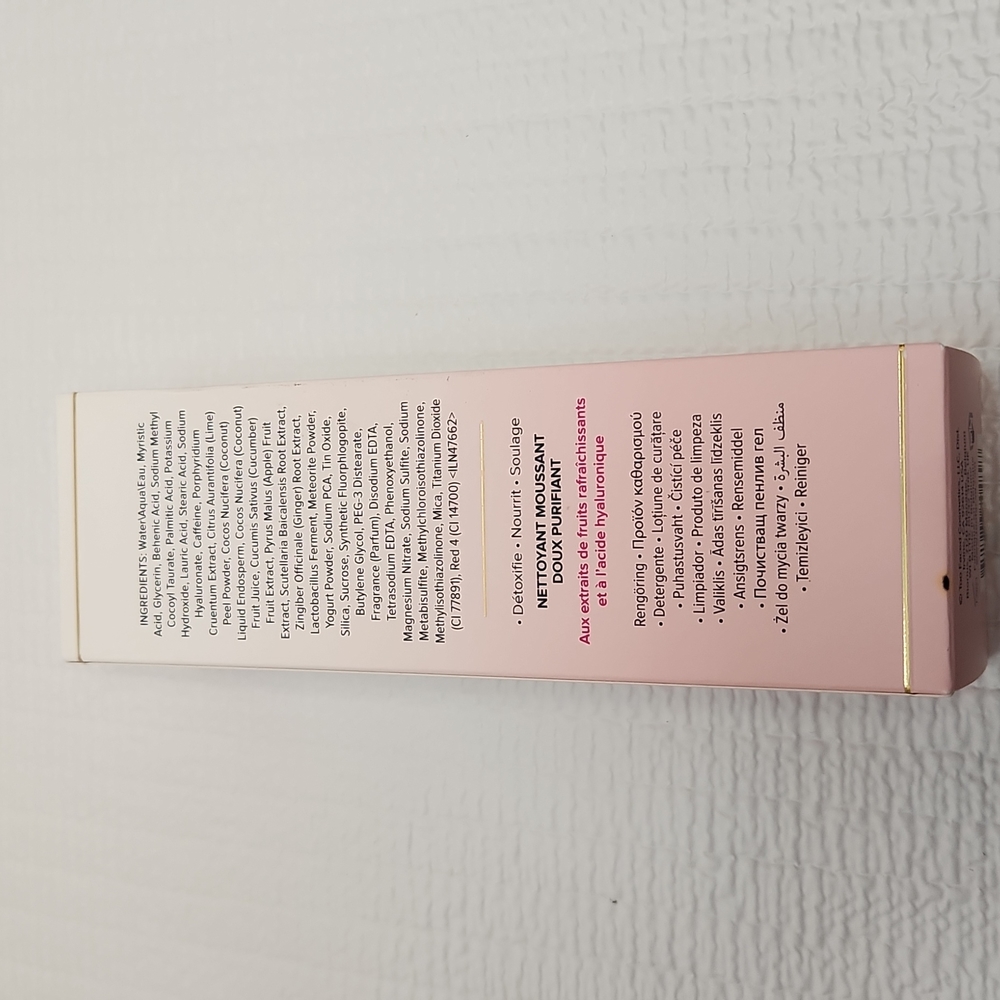 Too Faced HangoveRx Wash the Day Away pore purifying gentle foaming cleanser - Picture 2 of 5